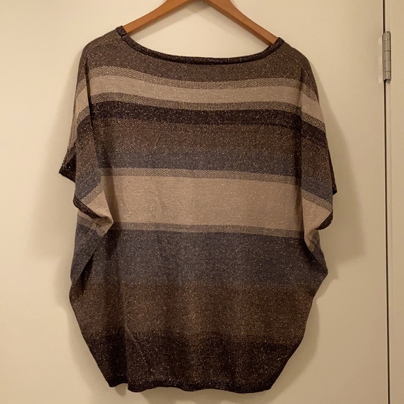 DEC Metallic, short sleeved, lightweight knit top - Picture 3 of 5